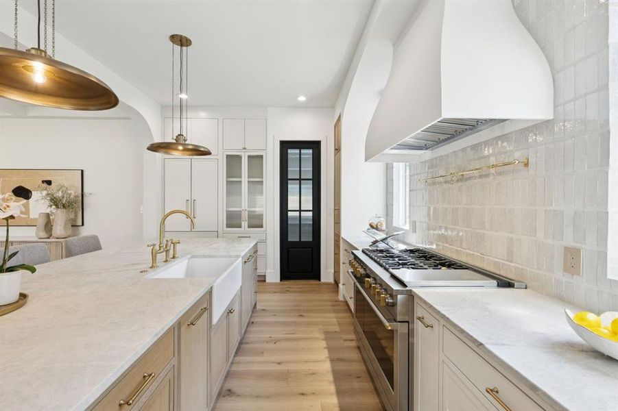 Furnished interior view inside a new home in , Dallas (Image 25).