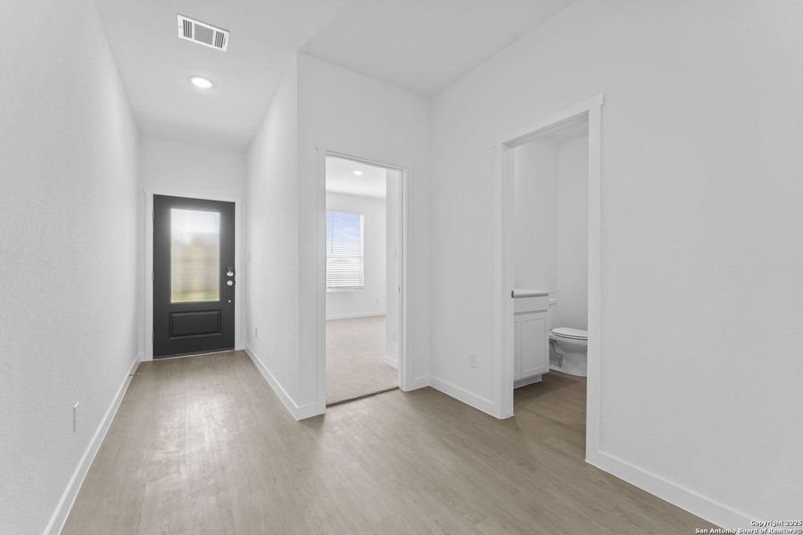 Spacious, unfurnished interior of a new home in , New Braunfels (Image 19).