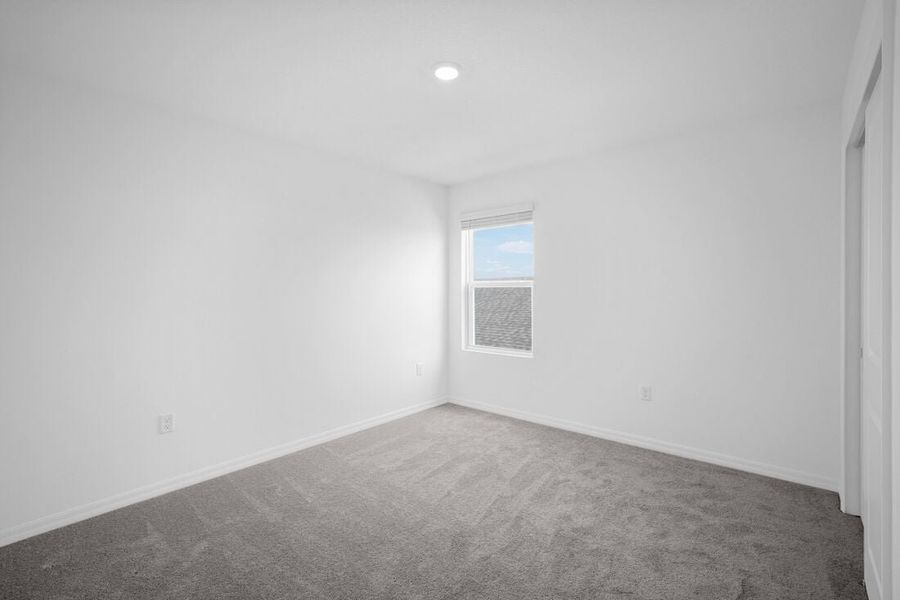 Spacious, unfurnished interior of a new home in Waterstone, Groveland (Image 21).