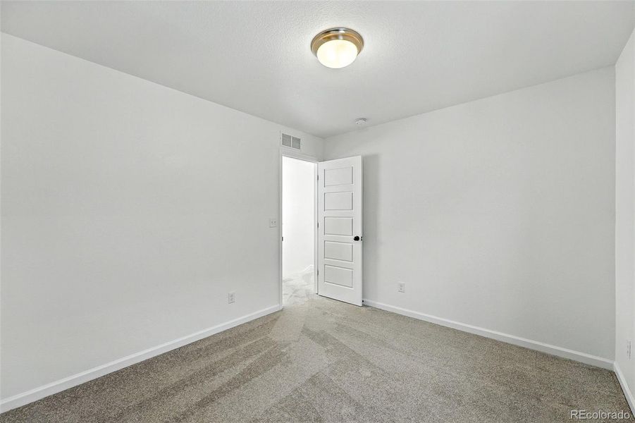 3324 N Catawba ~ Ready Now