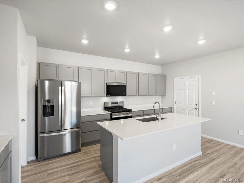 Furnished interior view inside a new home in Horizon Uptown: The Mountain Collection, Aurora (Image 5). Furnished interior view inside a new home in Horizon Uptown: The Mountain Collection, Aurora (Image 5).