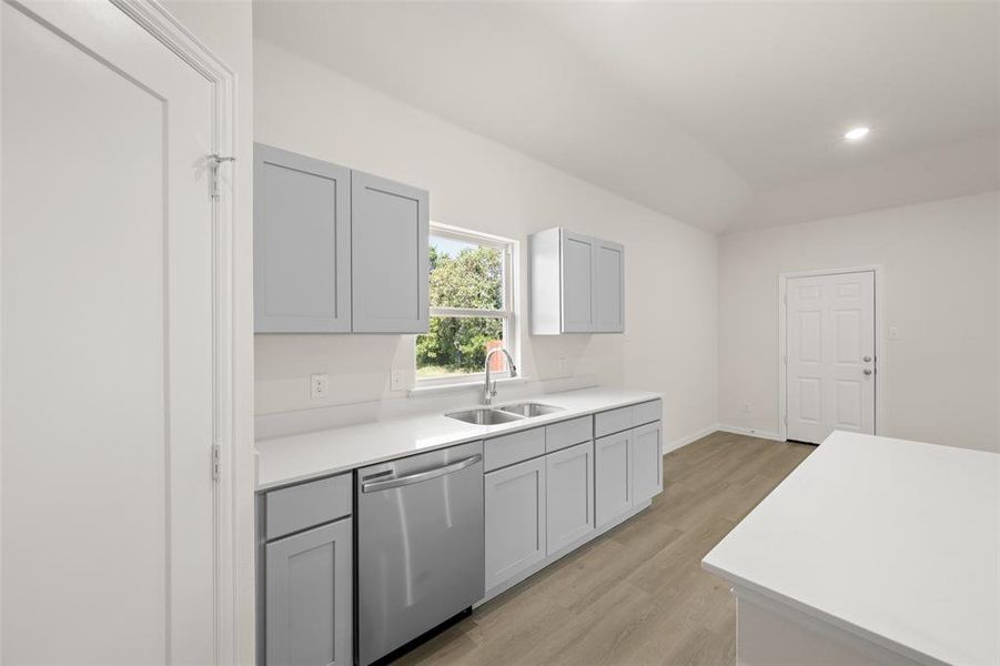 1601 Anabelle- Kitchen-4