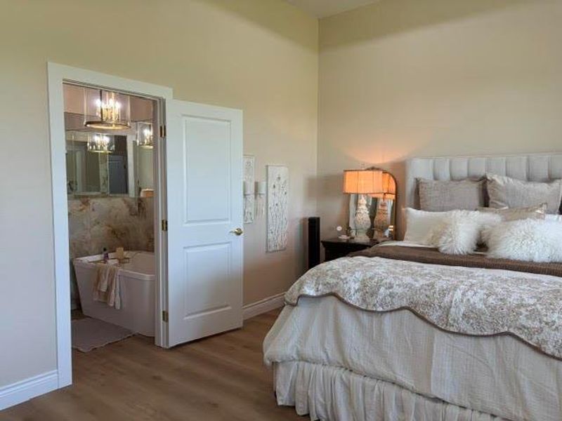 Furnished interior view inside a new home in , El Campo (Image 14).