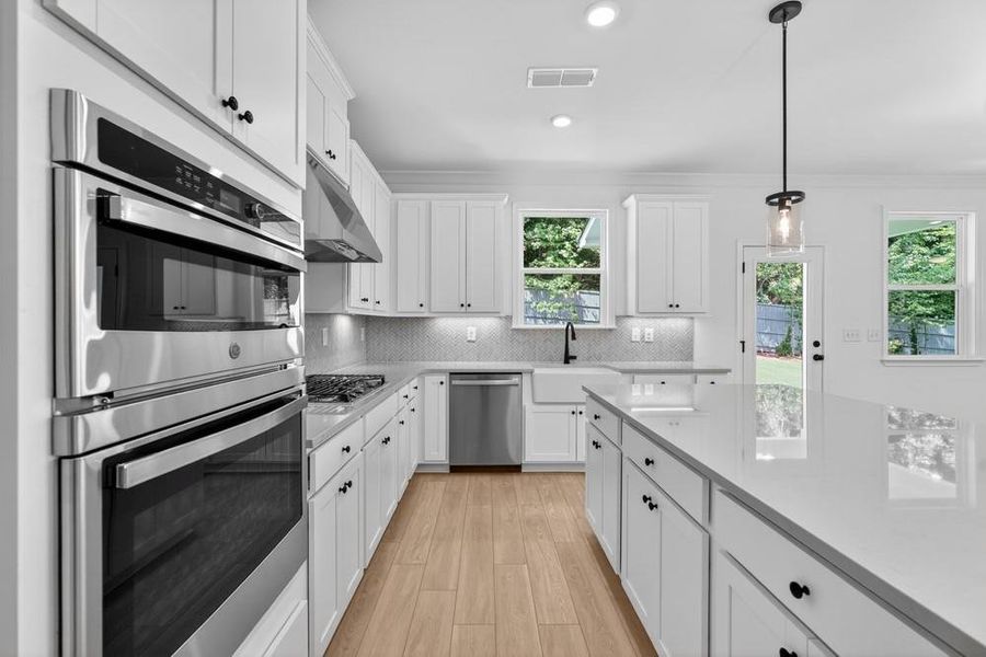 Furnished interior view inside a new home in Nichols Farm, Dacula (Image 15).