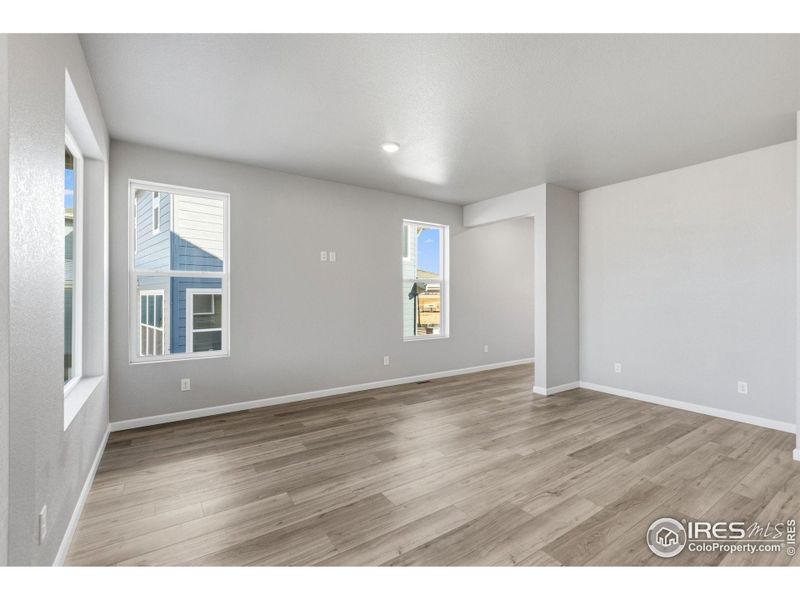 Spacious, unfurnished interior of a new home in Cordovan, Longmont (Image 13).