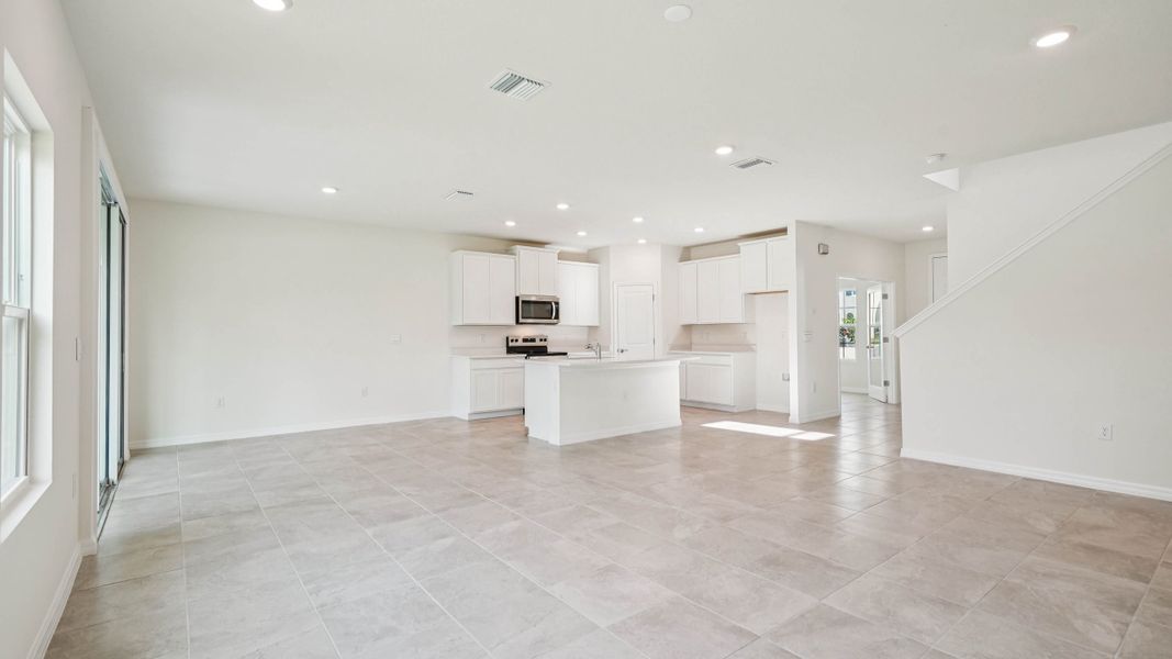 Representative unfurnished interior of a home built from the Coral by D.R. Horton in Oaks Preserve, Gainesville (Image 22).