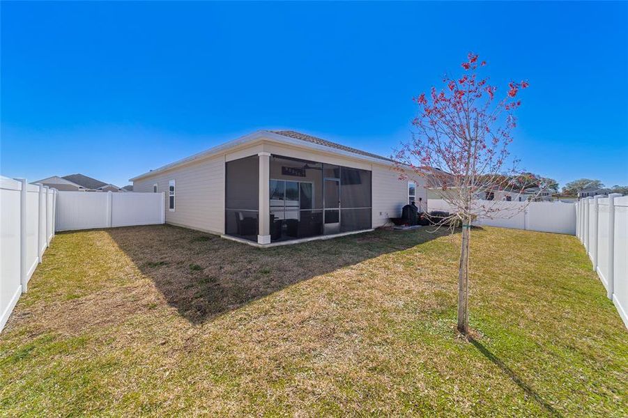 Exterior details and patio area of a home in Millwood, Ocala (Image 40).
