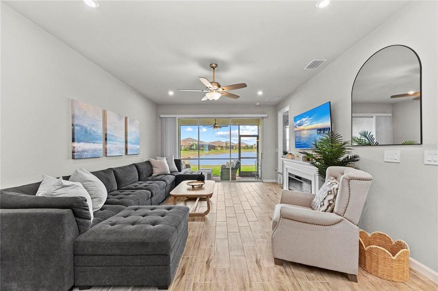 Furnished interior view inside a new home in , Venice (Image 10).