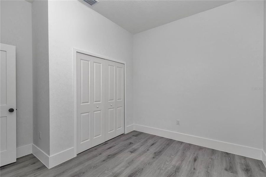 Spacious, unfurnished interior of a new home in , Dunnellon (Image 38).