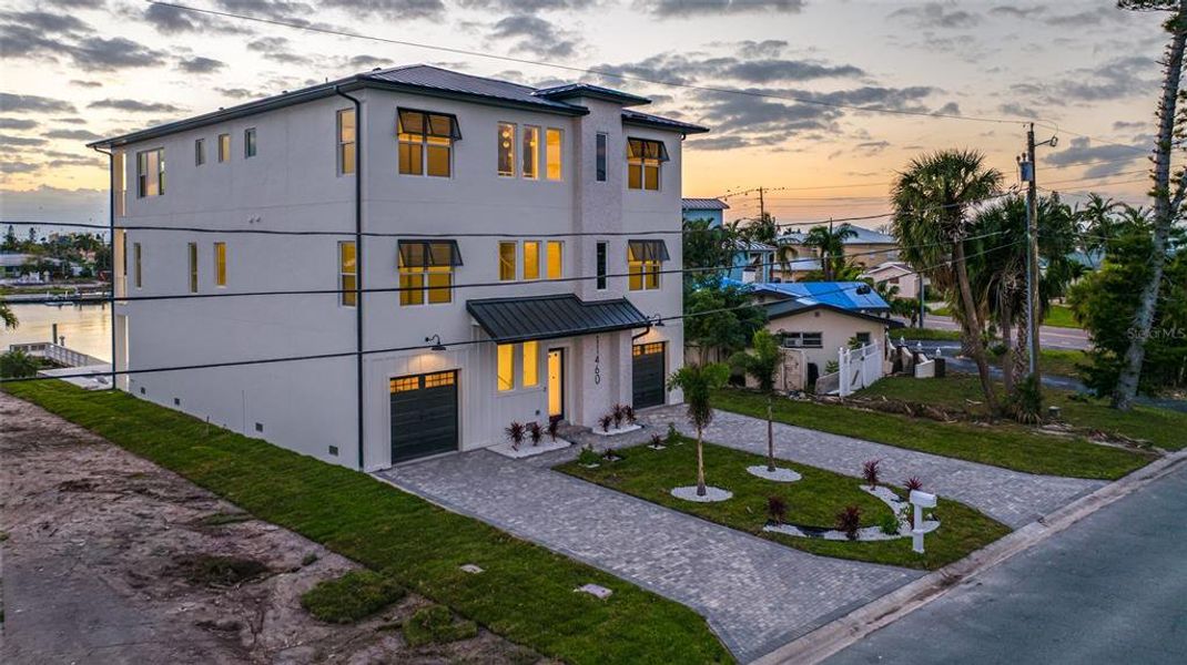 Exterior details and patio area of a home in , Treasure Island (Image 26).