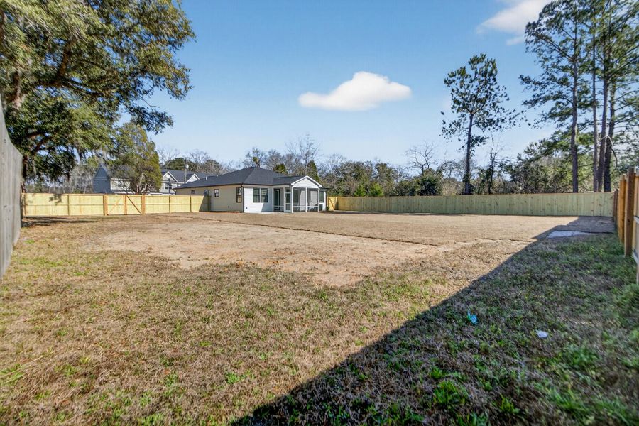 Exterior details and patio area of a home in , Summerville (Image 4).