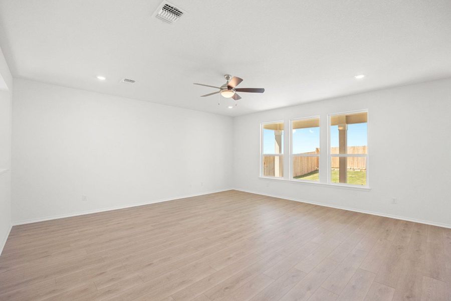 Spacious, unfurnished interior of a new home in Salerno - Classic Collection, Round Rock (Image 28).