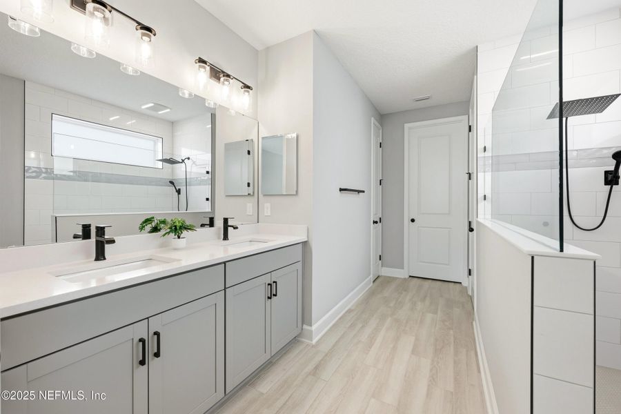 Furnished interior view inside a new home in , Ponte Vedra (Image 25).