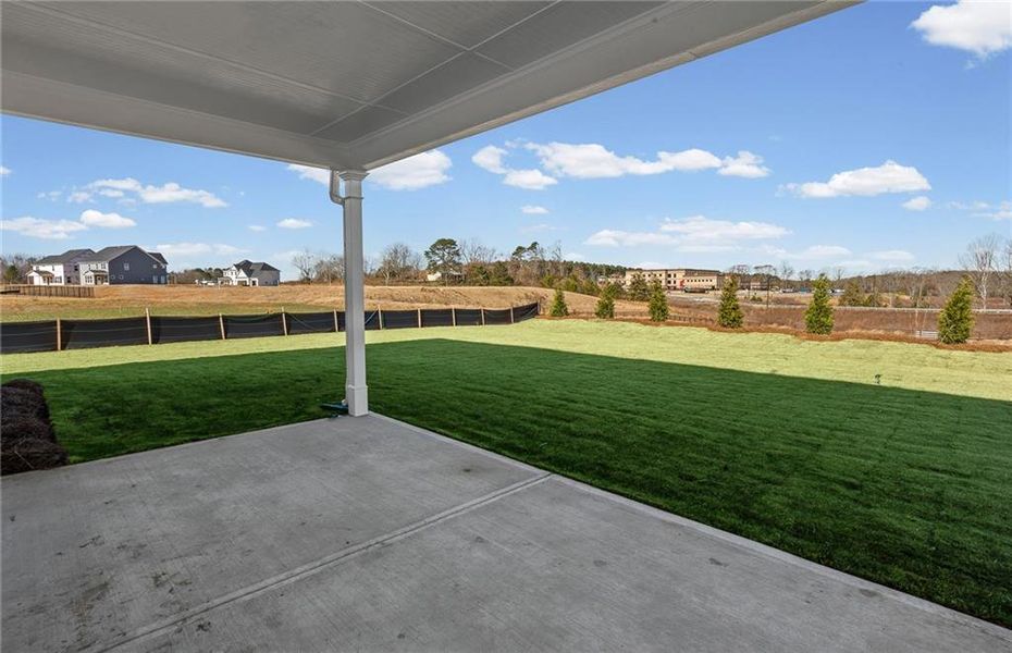Exterior details and patio area of a home in Creekside at Skelton, Jefferson (Image 20).