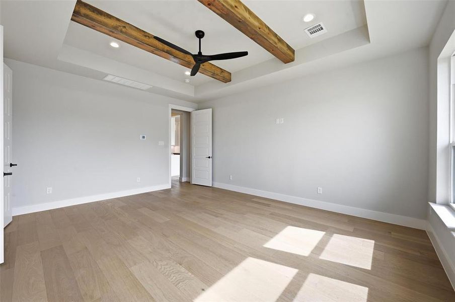 Spacious, unfurnished interior of a new home in Aledo Heights - Aledo ISD, Annetta South (Image 31).