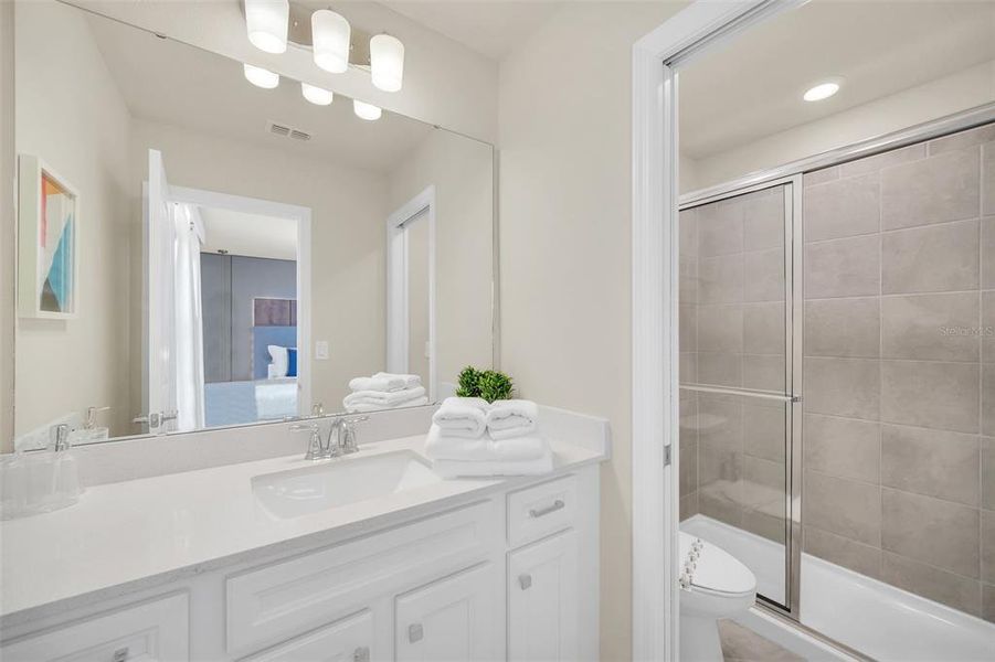 Furnished interior view inside a new home in , Clermont (Image 36).