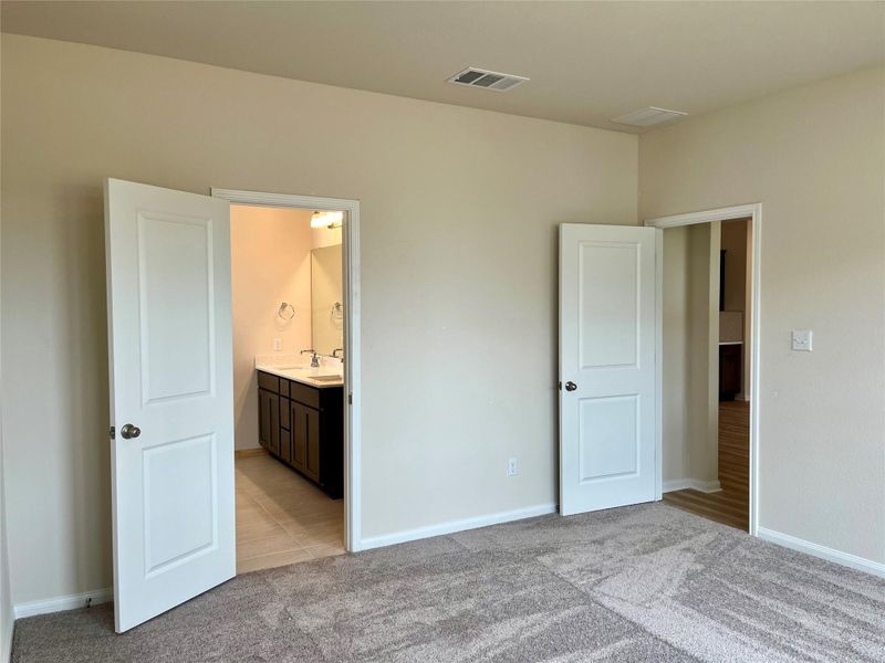 Spacious, unfurnished interior of a new home in Anthem Cottages, Kyle (Image 20). Spacious, unfurnished interior of a new home in Anthem Cottages, Kyle (Image 20).