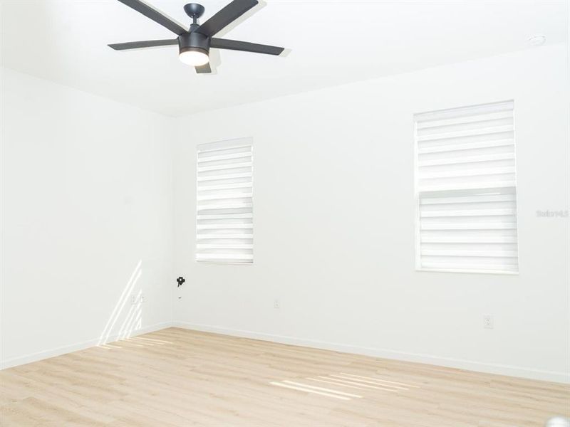 Spacious, unfurnished interior of a new home in Cypress Park Estates, Haines City (Image 34).
