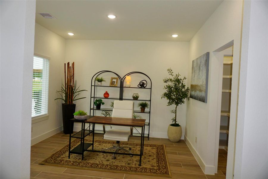 Furnished interior view inside a new home in , Hempstead (Image 6).