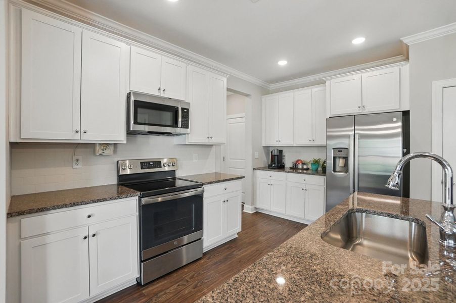 Furnished interior view inside a new home in , Monroe (Image 29).
