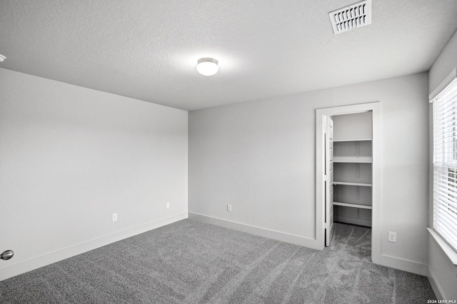 Spacious, unfurnished interior of a new home in Stillwater Ranch, San Antonio (Image 32).
