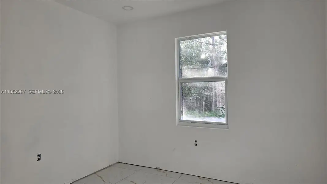 Image 8 of a home in .