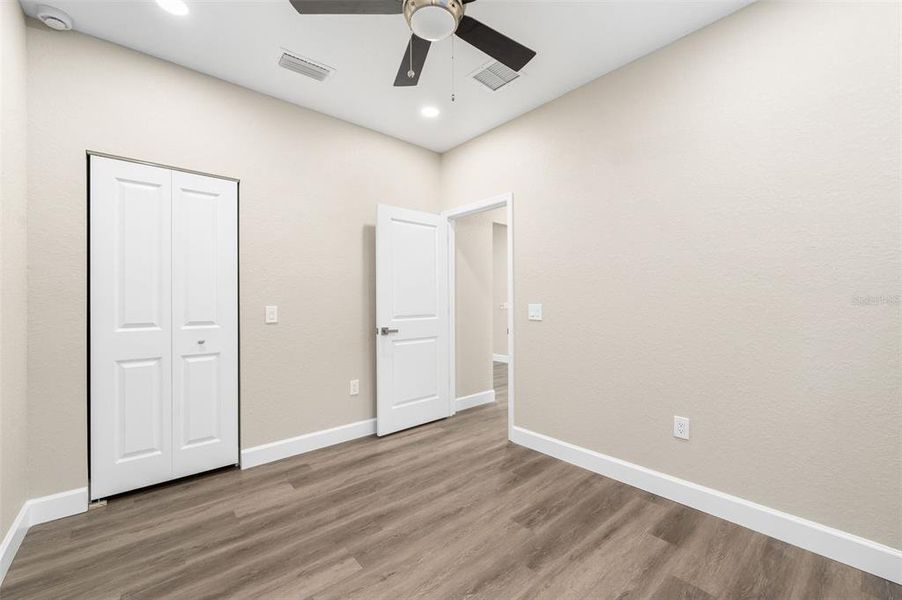 Spacious, unfurnished interior of a new home in , Gainesville (Image 20).