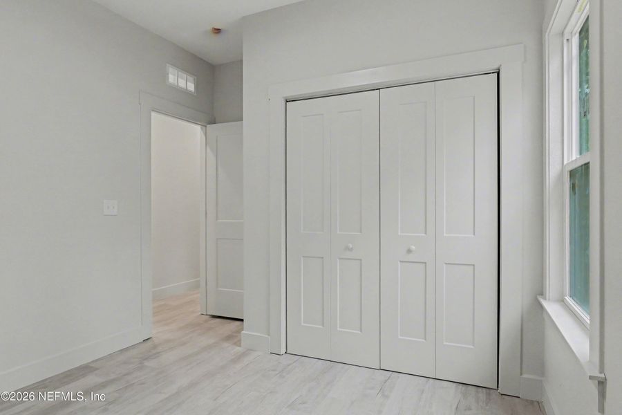 Spacious, unfurnished interior of a new home in , Jacksonville (Image 20).