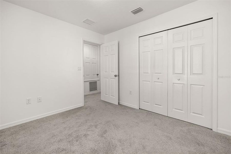 Spacious, unfurnished interior of a new home in , Davenport (Image 29).