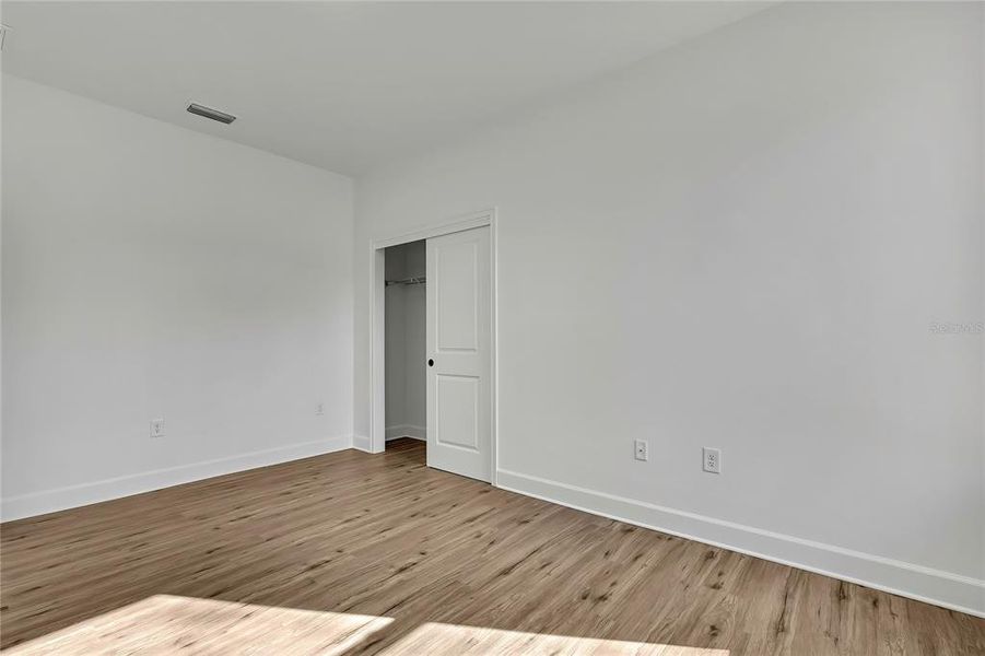 Spacious, unfurnished interior of a new home in , Brooksville (Image 24).