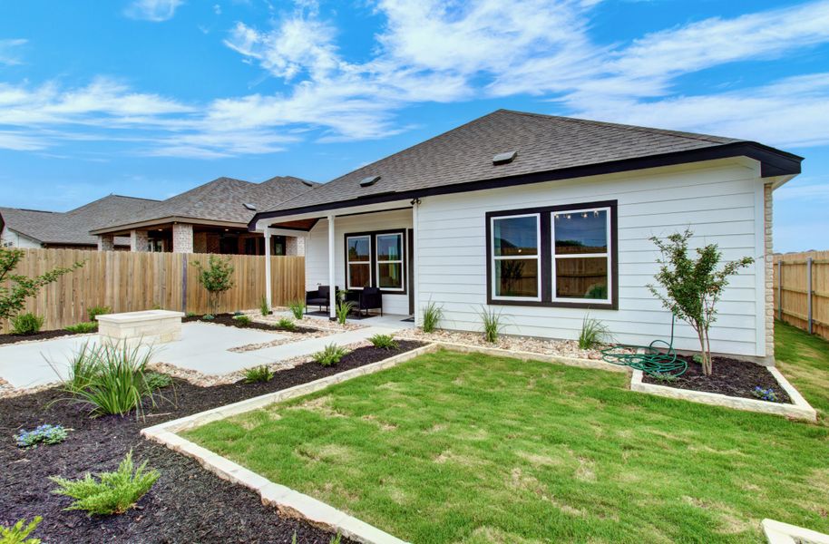 Representative exterior details of a home built from the Enclave Series - Fiji by DRB Homes in Dauer Ranch, New Braunfels (Image 4).