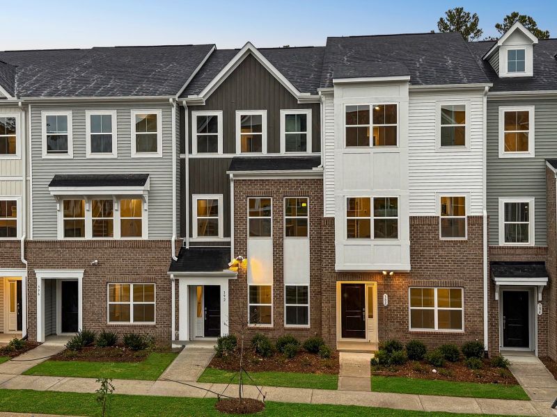 Image 4 of a home in Renaissance at White Oak. Image 4 of a home in Renaissance at White Oak.