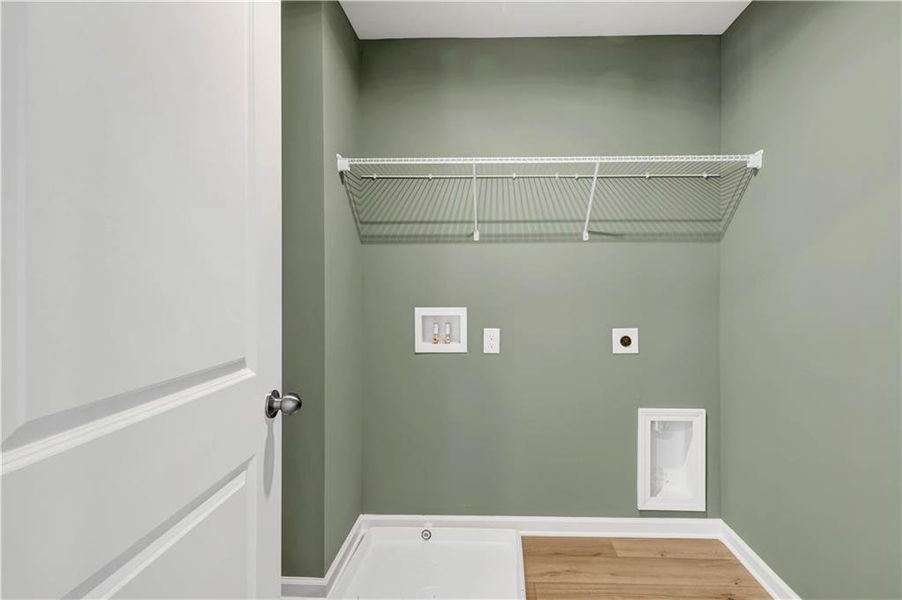 Spacious, unfurnished interior of a new home in Timber Ridge, Douglasville (Image 16).
