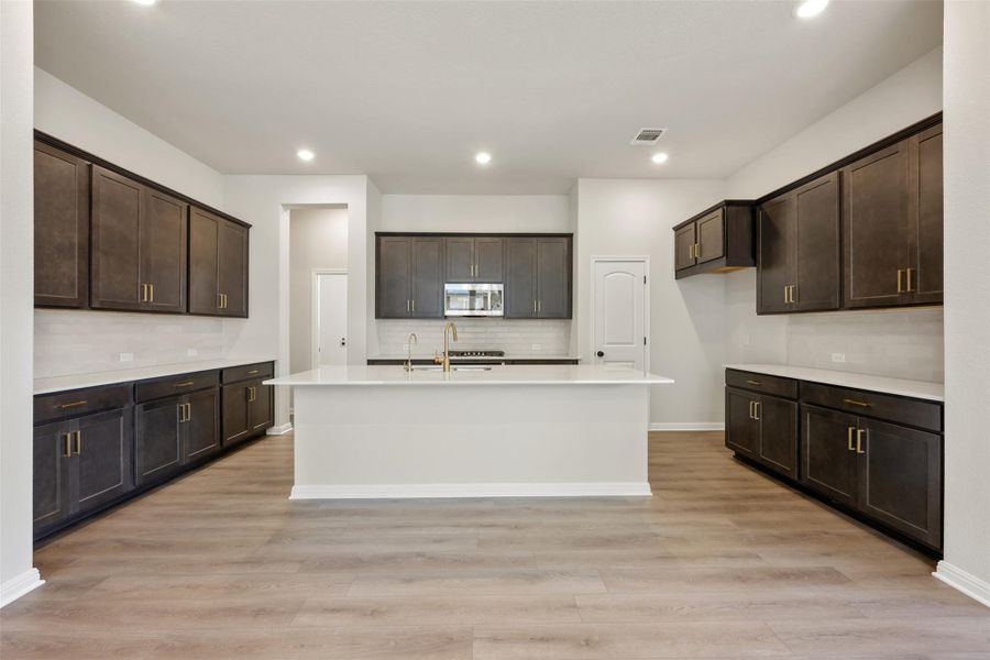 Representative images and renderings are for illustrative purposes. Actual structural options and design finishes of home may vary. Representative images and renderings are for illustrative purposes. Actual structural options and design finishes of home may vary.