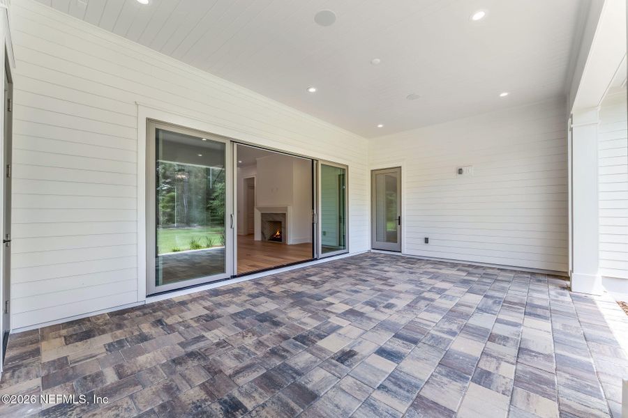 Exterior details and patio area of a home in , Ponte Vedra (Image 31).