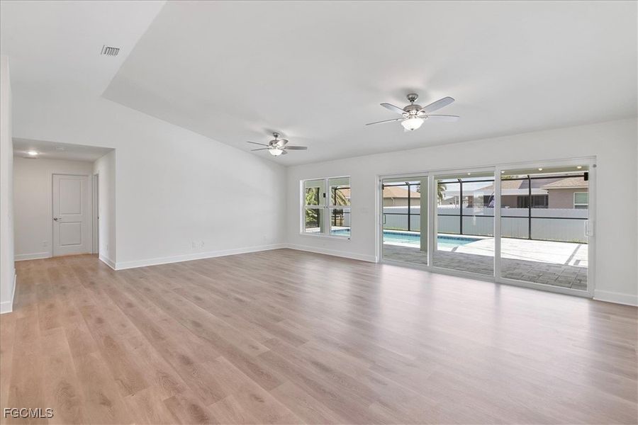 Spacious, unfurnished interior of a new home in Cape Coral, Cape Coral (Image 15).