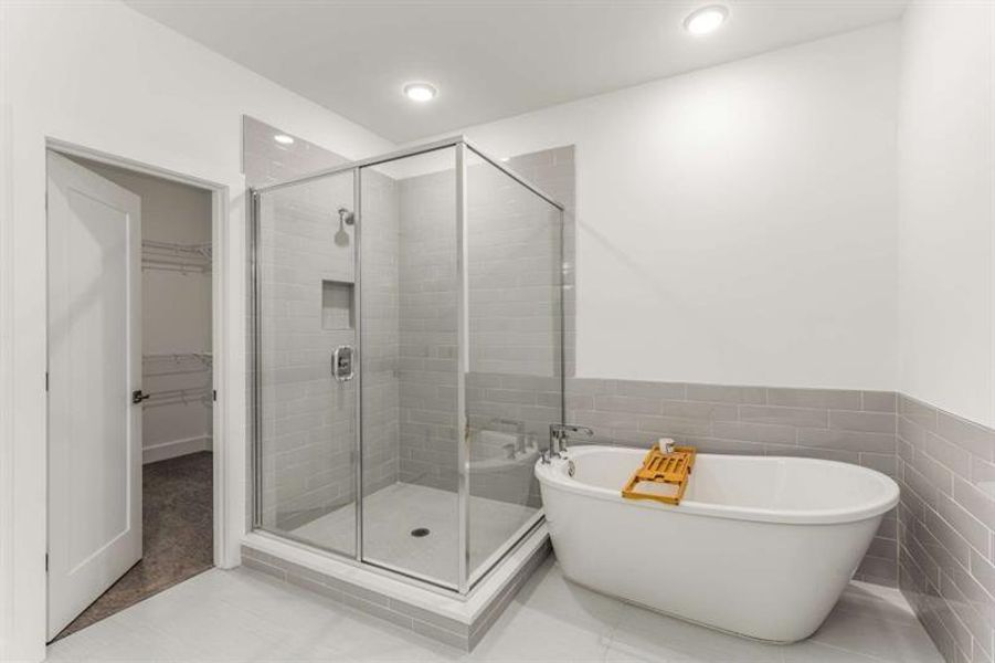 Furnished interior view inside a new home in , Alpharetta (Image 6).