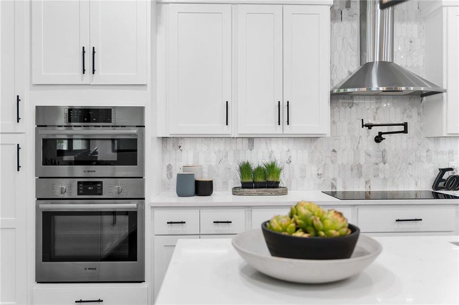Furnished interior view inside a new home in , Orlando (Image 6).