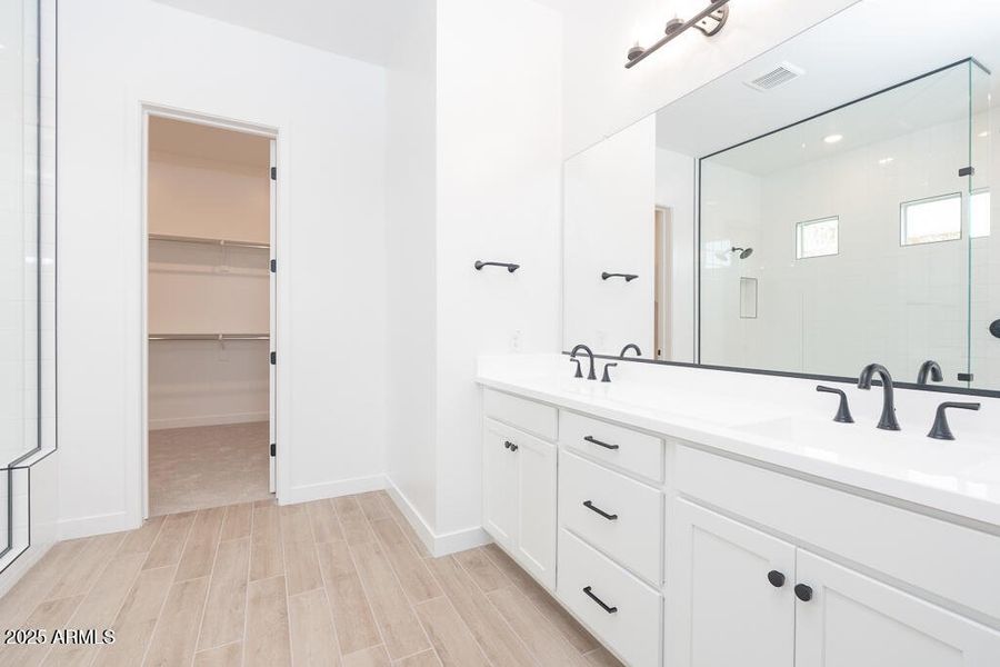 Tri Pointe Terraza 4 - Primary Bath-1ML Tri Pointe Terraza 4 - Primary Bath-1ML