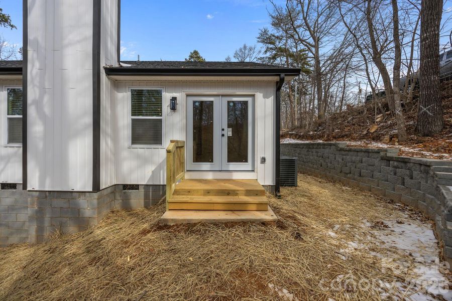 Exterior details and patio area of a home in , Albemarle (Image 27).