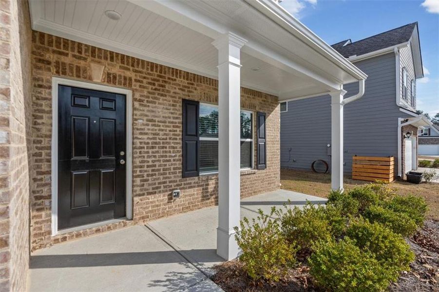 Exterior details and patio area of a home in Emerald Oaks Estates, Rome (Image 26).