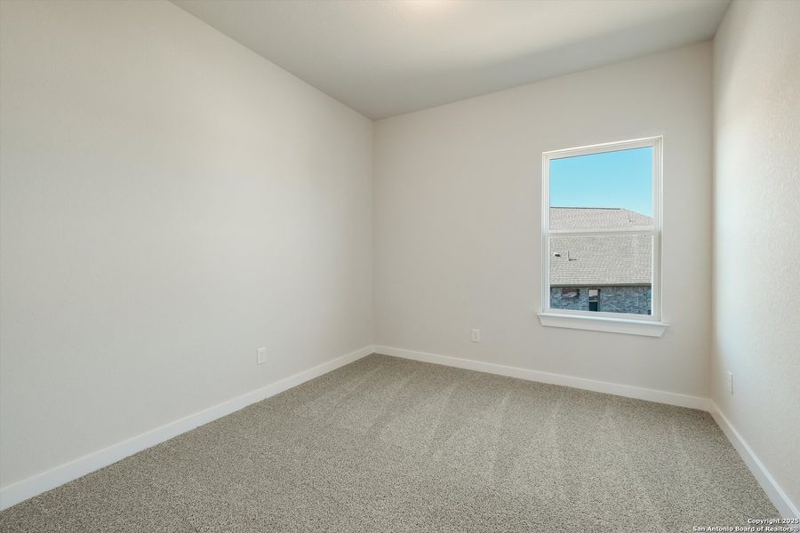 Spacious, unfurnished interior of a new home in Foxbrook, Schertz (Image 16).