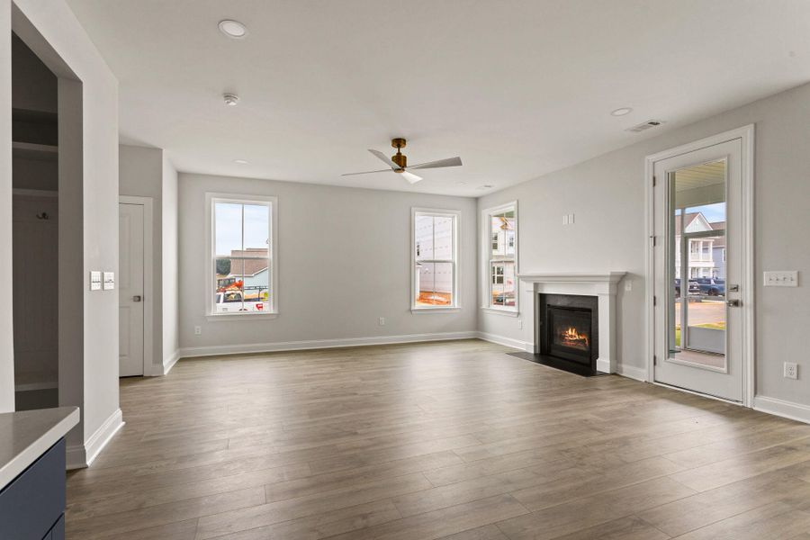 Spacious, unfurnished interior of a new home in Sweetgrass Station, Summerville (Image 34). Spacious, unfurnished interior of a new home in Sweetgrass Station, Summerville (Image 34).