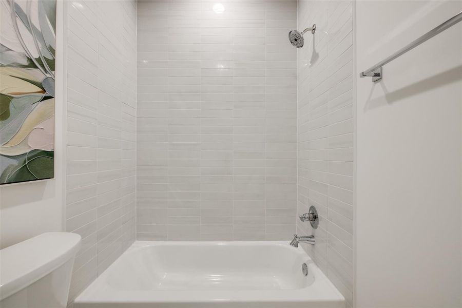 ASK ABOUT CUSTOMIZATION OPTIONS DURING CONSTRUCTION ONLY *MAZZARINO MODEL HOME * PHOTOS MAY SHOW A SIMILAR FLOOR PLAN AND/OR UPGRADED/ALTERNATIVE FINISHES * Please use these photos as a guide *THIS IS AN ACTIVE CONSTRUCTION SITE, BUYERS MUST REQUEST APPOINTMENT TO BE ON PREMISE AT ALL TIMES.