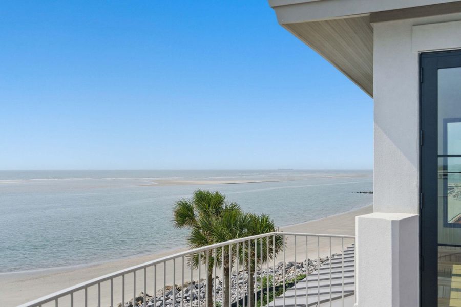 Exterior details and patio area of a home in , Sullivan's Island (Image 39).