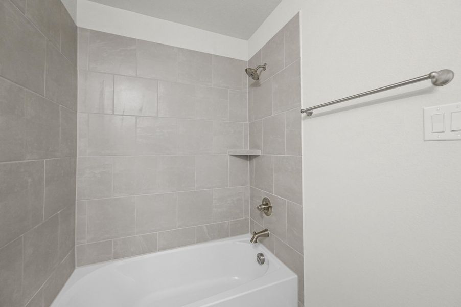 Representative interior finishes for a home built from the Cambria I by Cheldan Homes in Craftsmen's Corner, Cleburne (Image 20).