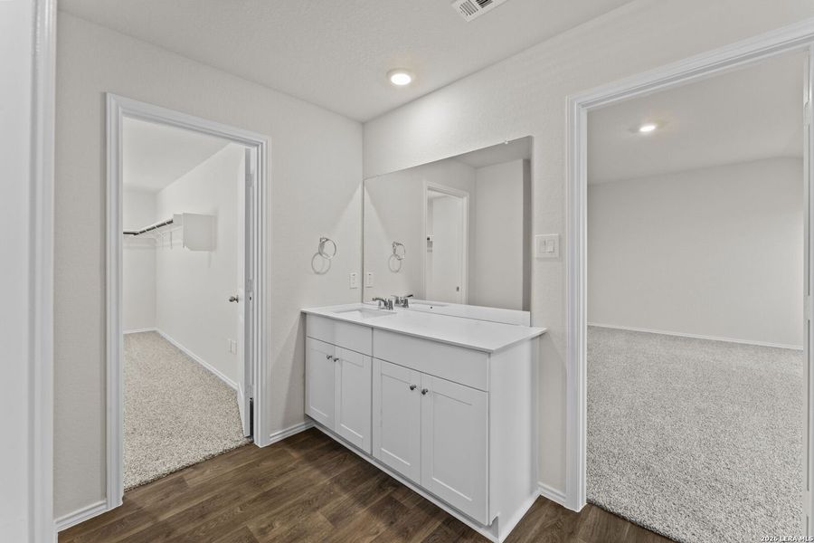 Furnished interior view inside a new home in Laurel Vistas, San Antonio (Image 10).