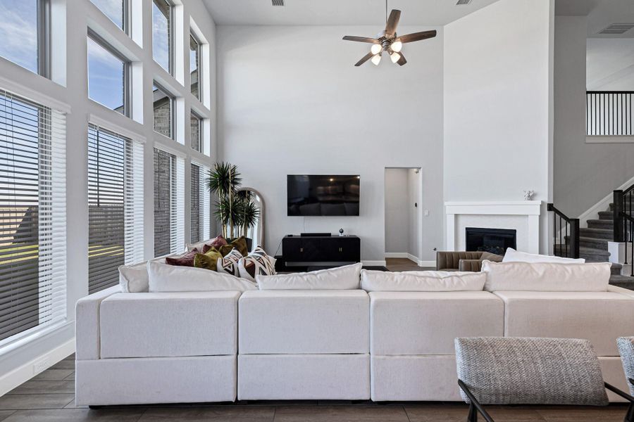 Furnished interior view inside a new home in Cross Creek West 55', Fulshear (Image 8). Furnished interior view inside a new home in Cross Creek West 55', Fulshear (Image 8).