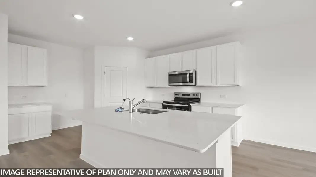 Furnished interior view inside a new home in Venetian Pines, Conroe (Image 4).