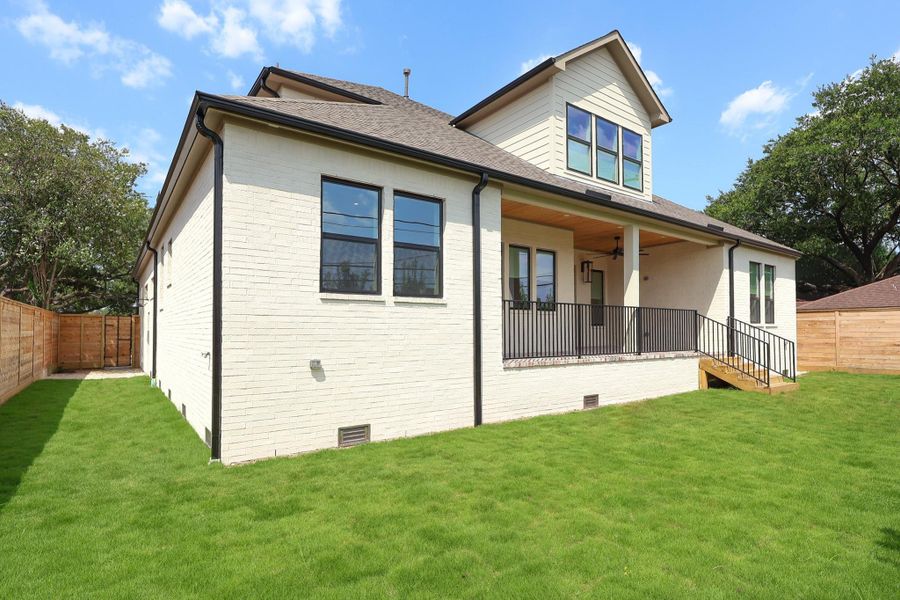 Exterior details and patio area of a home in , Houston (Image 3). Exterior details and patio area of a home in , Houston (Image 3).